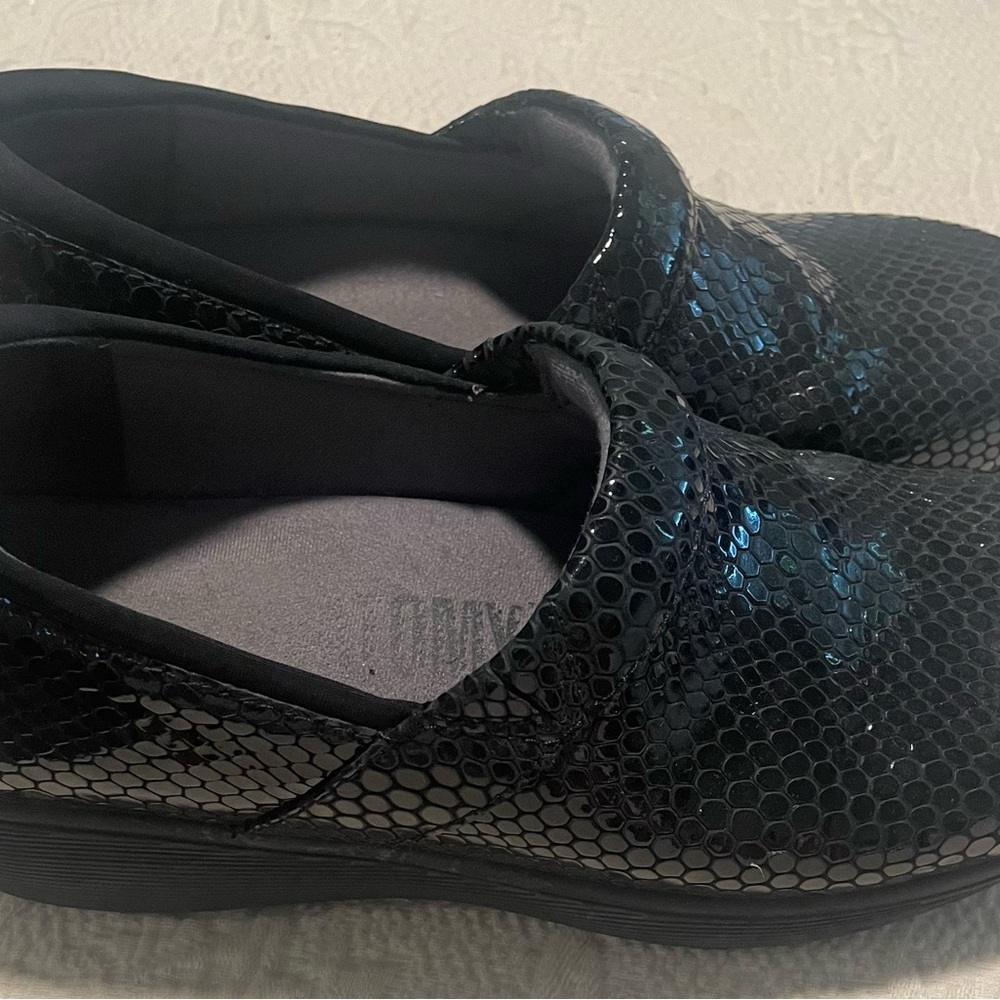 Softwalk Meridith Clog Snakeskin Black 9M 1.5 inch heel